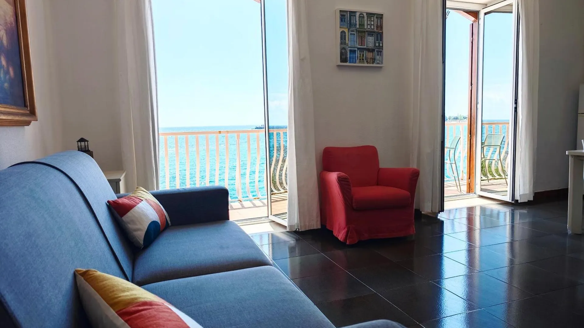 Super Panorama & Astonishing Apartment Seaview 지아르디니낙소스 0*,  이탈리아